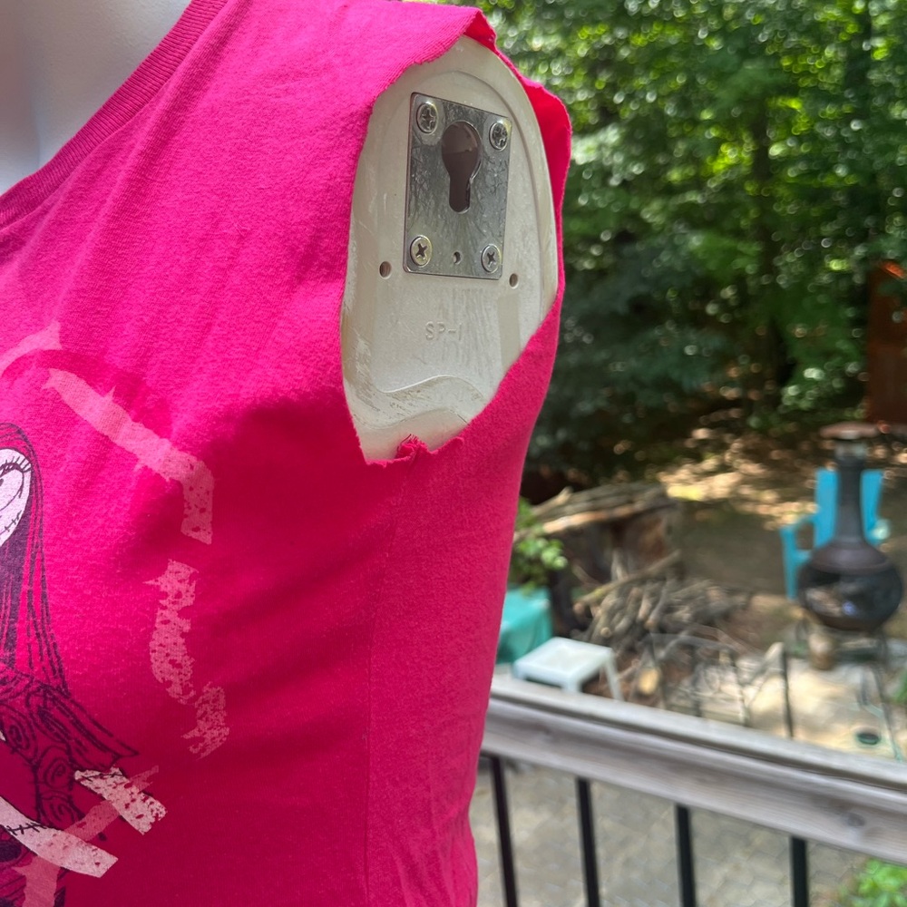 Pink Artistic Muscle Tee - Picture 5 of 7